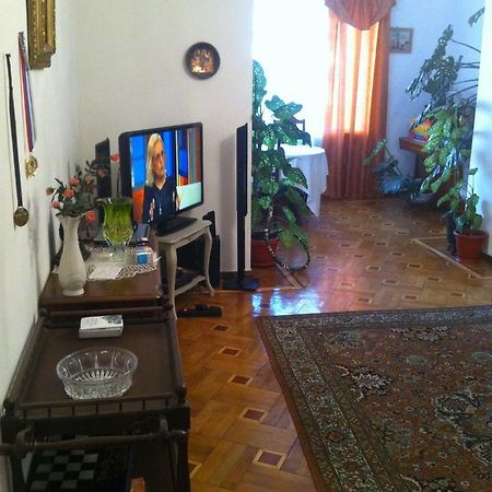 Homestay On Akademika Sakharova Sukhumi Exteriör bild