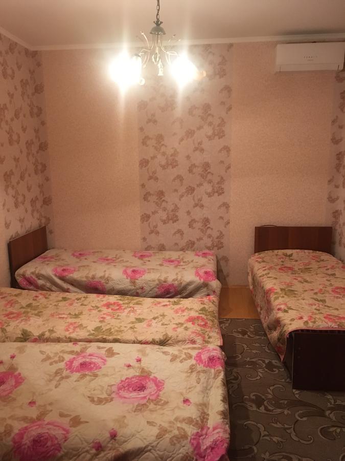 Homestay On Akademika Sakharova Sukhumi Exteriör bild